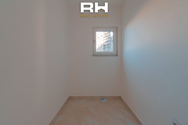 Banesë – Zyre 135m² me #QIRA në Ulpianë