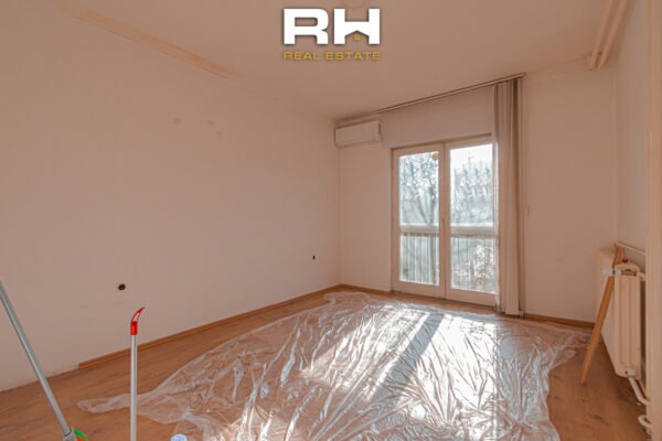 Banesë – Zyre 65m² me #QIRA në Ulpianë