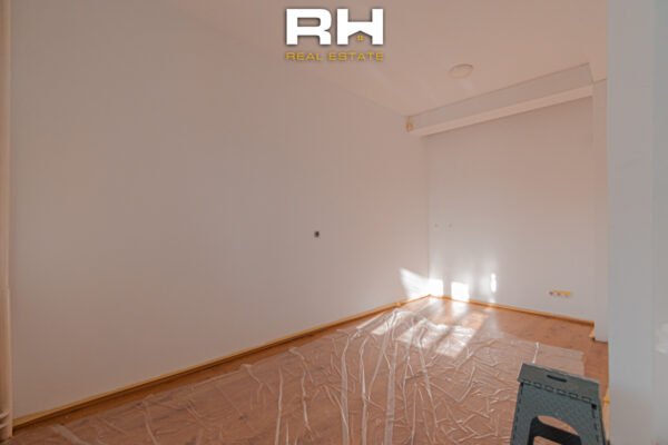 Banesë – Zyre 65m² me #QIRA në Ulpianë