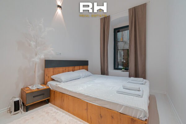 Kat shtëpie – Lokal 70m² me #QIRA në Shesh