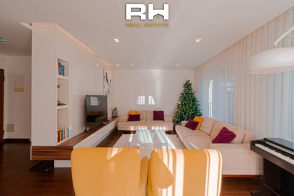 Duplex 163m² me #QIRA në Pejton