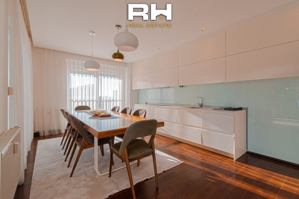 Duplex 163m² me #QIRA në Pejton