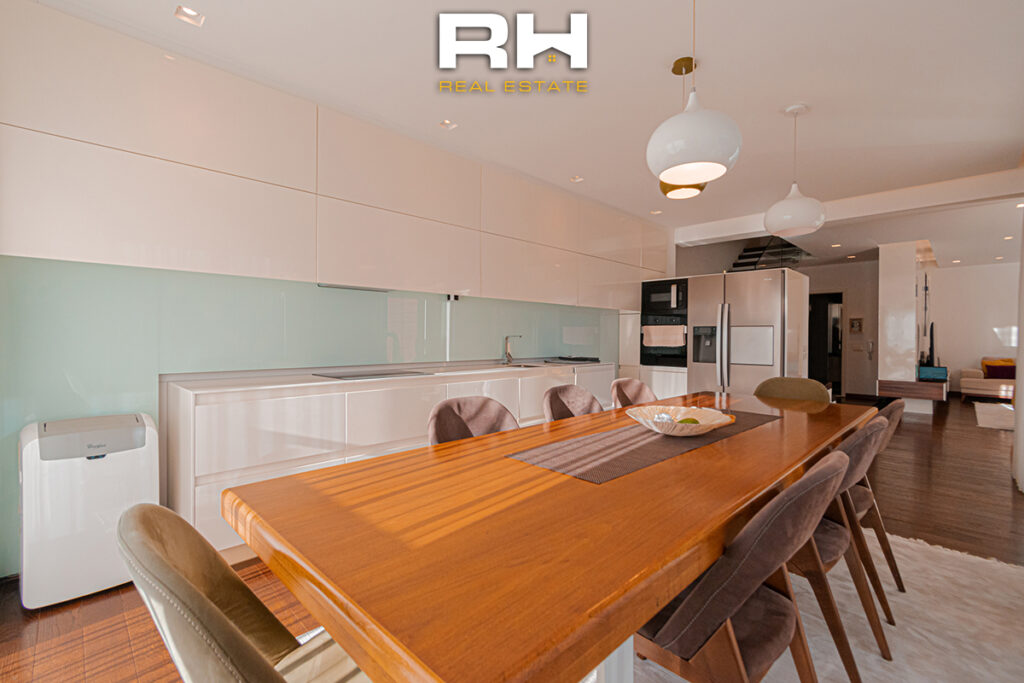 Duplex 163m² me #QIRA në Pejton
