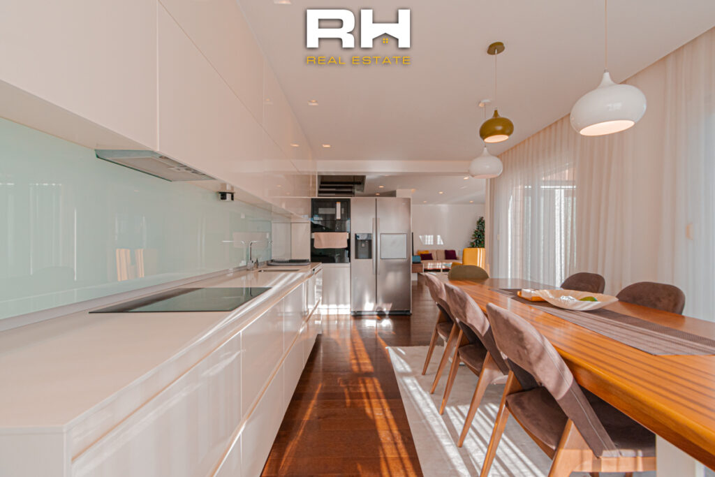 Duplex 163m² me #QIRA në Pejton