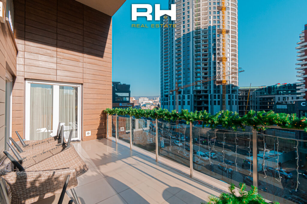Duplex 163m² me #QIRA në Pejton