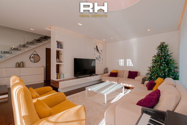 Duplex 163m² me #QIRA në Pejton