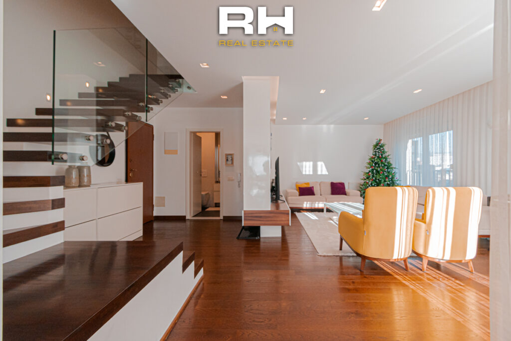 Duplex 163m² me #QIRA në Pejton