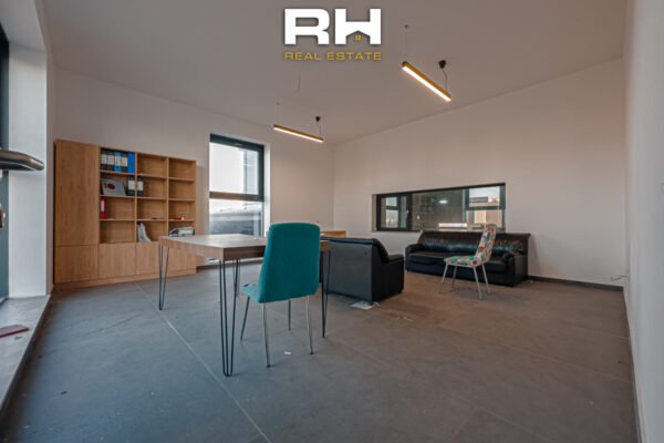 Depo 3000m² me #QIRA në Suhadoll