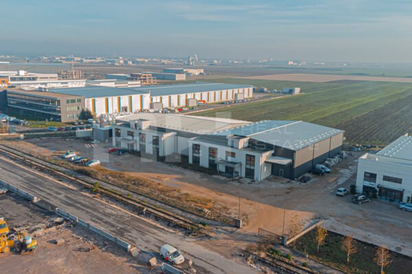 Depo 3000m² me #QIRA në Suhadoll