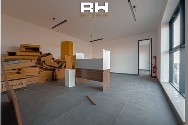 Depo 3000m² me #QIRA në Suhadoll