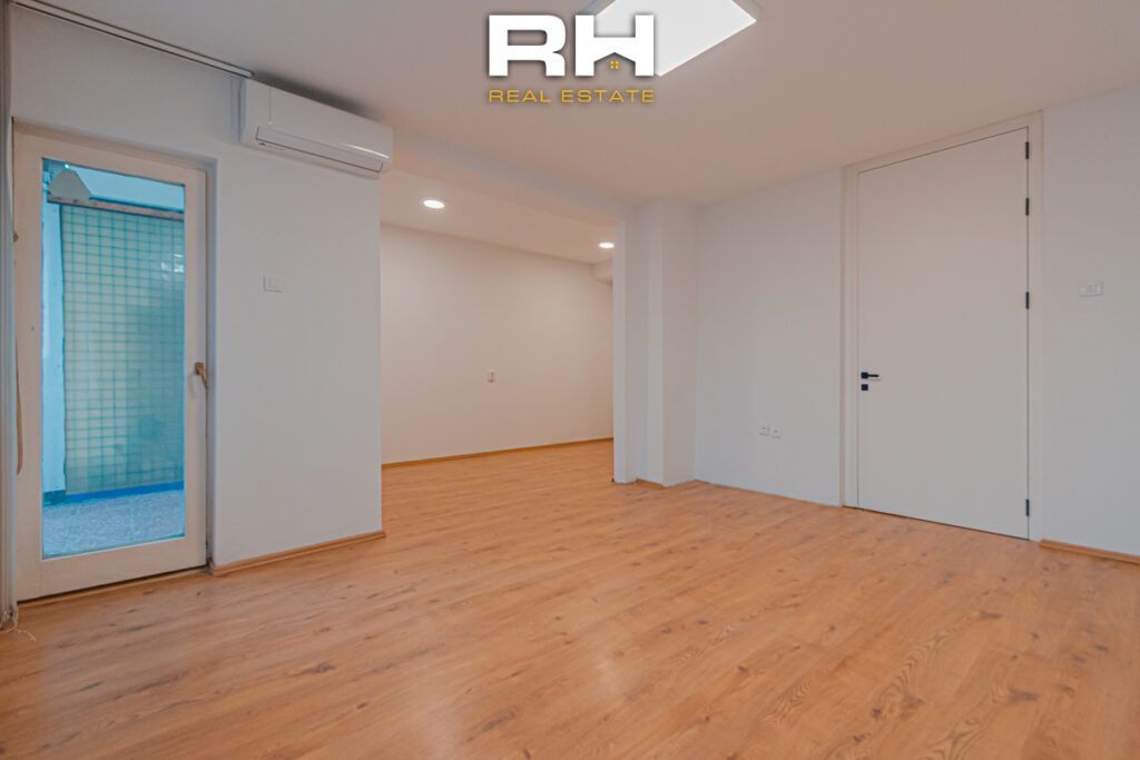 Banesë – Zyre 65m² me #QIRA në Ulpianë