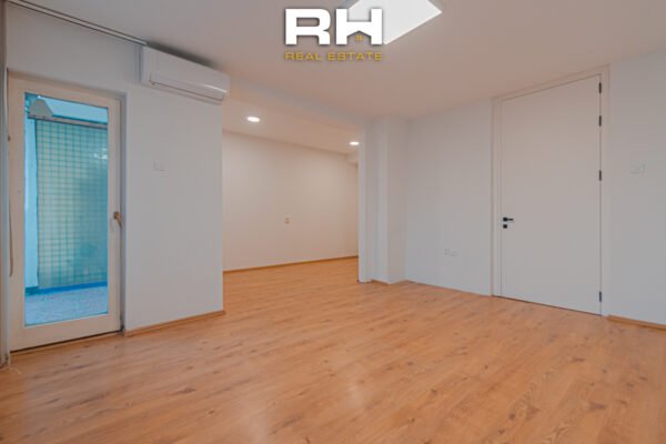 Banesë – Zyre 65m² me #QIRA në Ulpianë
