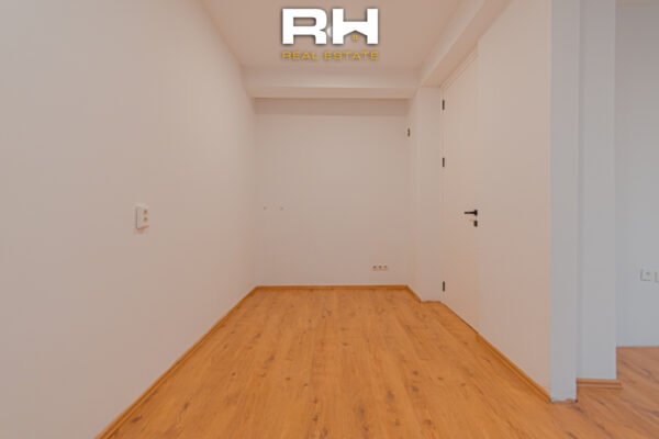 Banesë – Zyre 65m² me #QIRA në Ulpianë