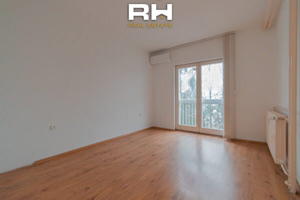 Banesë – Zyre 65m² me #QIRA në Ulpianë