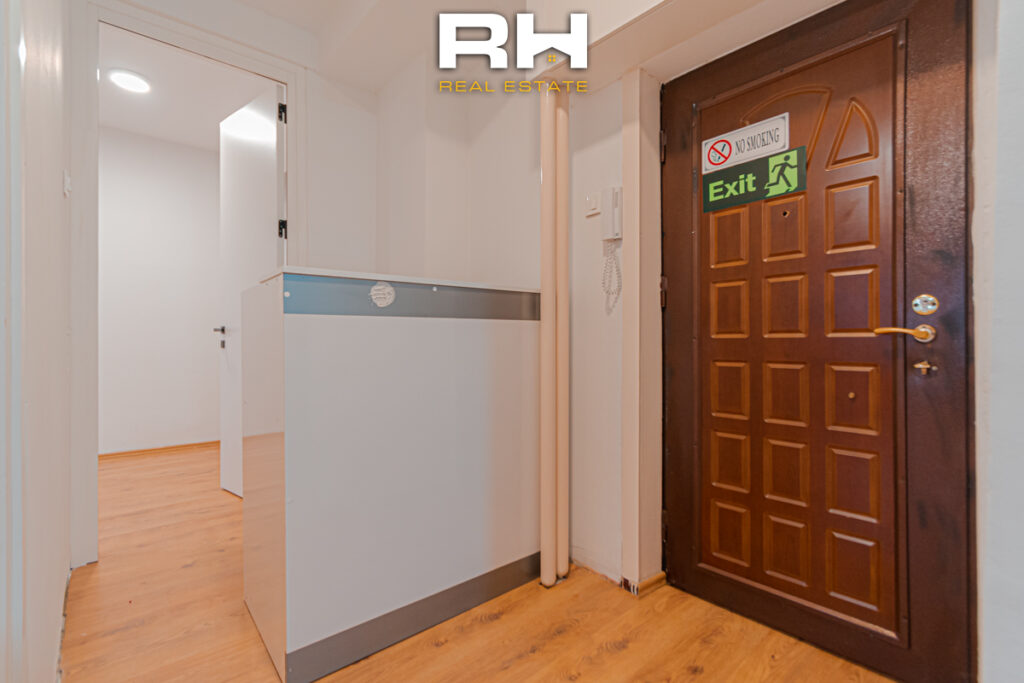 Banesë – Zyre 65m² me #QIRA në Ulpianë