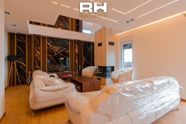 Shtëpi 220m² në #SHITJE në Bërnicë