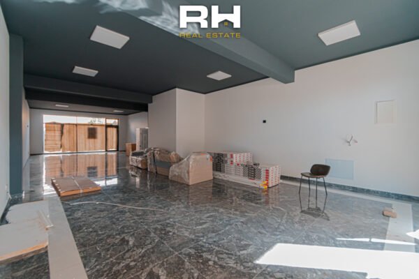 Lokal 128.5m² me #QIRA në Emshir