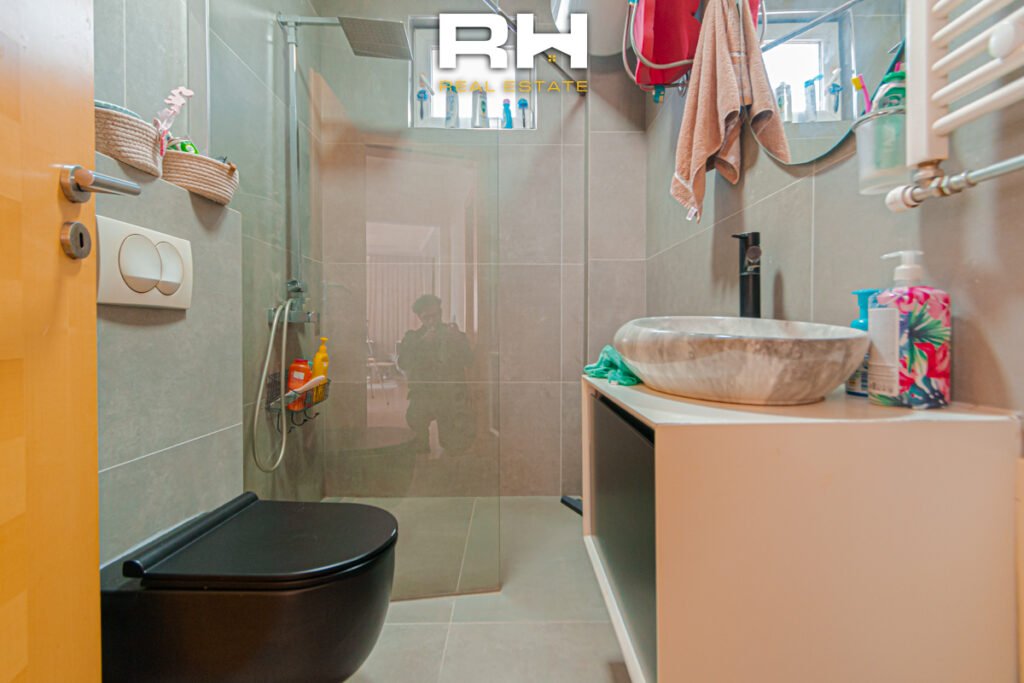 Banesë 84.25m² neto në SHITJE në Aktash