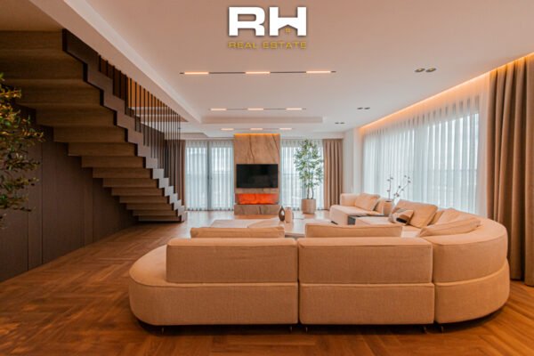 Duplex 194m² me #QIRA në Lakrishtë