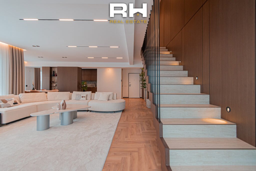 Duplex 194m² me #QIRA në Lakrishtë