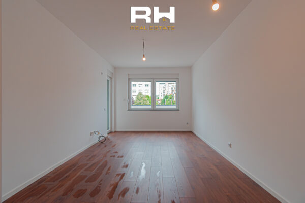 Banesë 50.54m² + 25.02m² në #SHITJE në Emshir