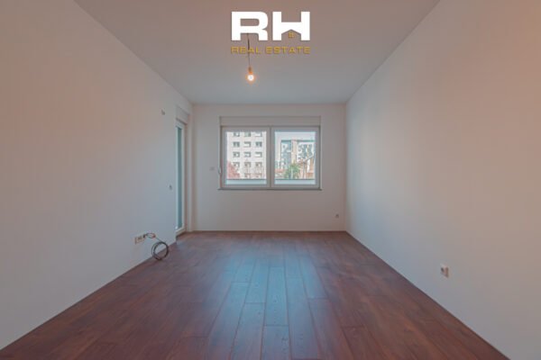 Banesë 50.54m² + 25.02m² në #SHITJE në Emshir