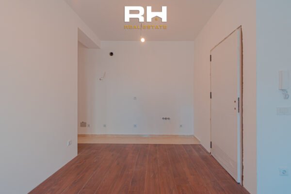 Banesë 50.54m² + 25.02m² në #SHITJE në Emshir