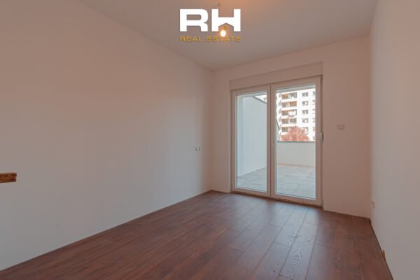 Banesë 50.54m² + 25.02m² në #SHITJE në Emshir