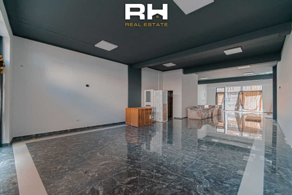 Lokal 130m² me #QIRA në Emshir