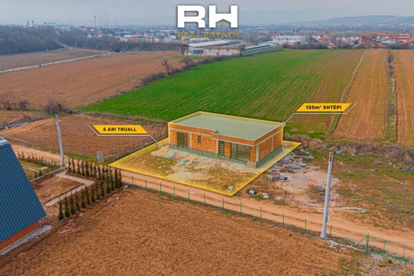 Shtëpi 130m² në #SHITJE në Besi