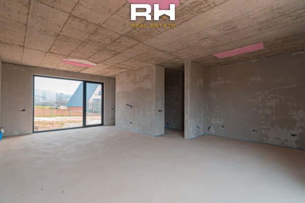 Shtëpi 130m² në #SHITJE në Besi