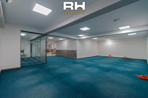 Lokal 420m² me #QIRA në Emshir