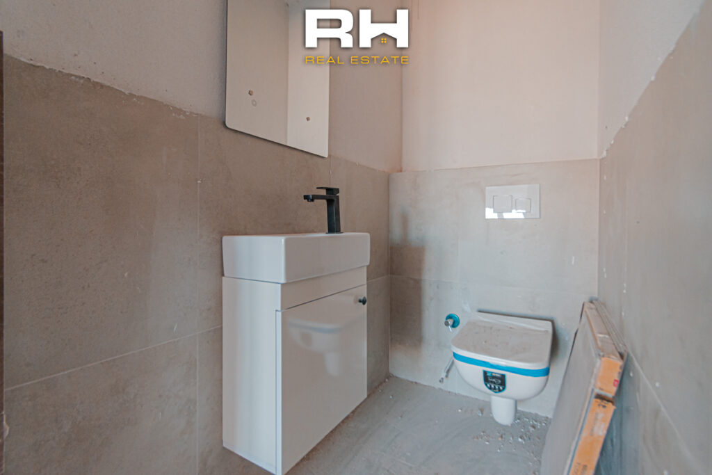 Banesë 90.8m² për SHITJE te Rruga A