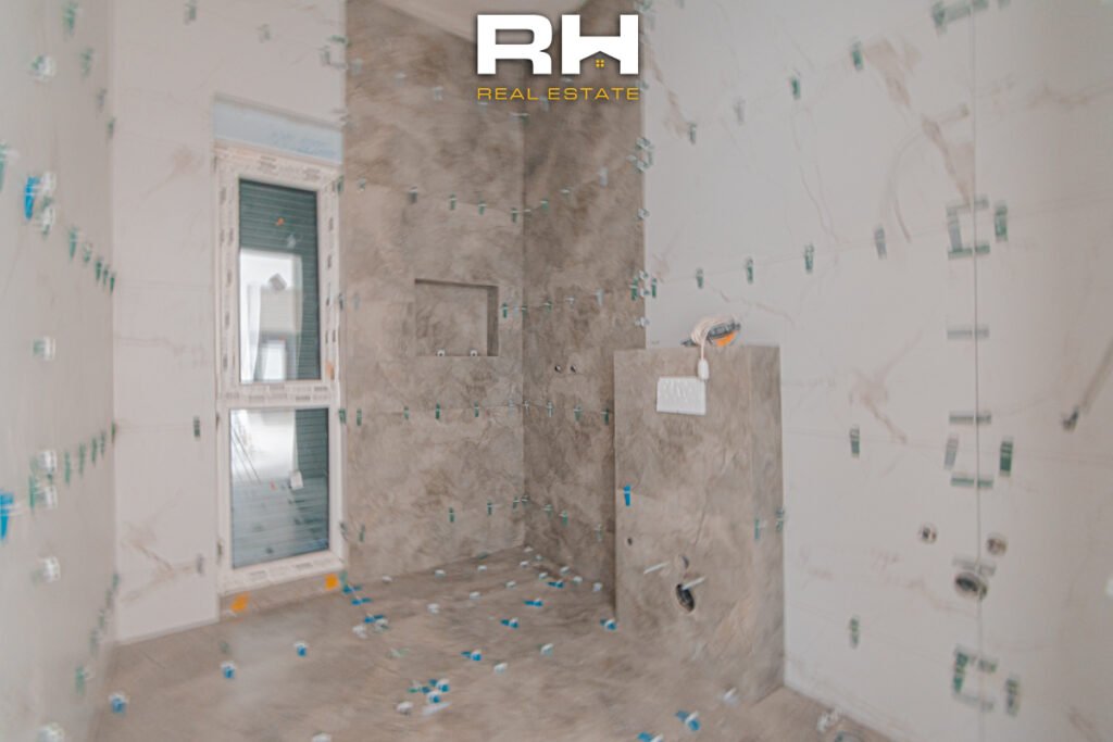 Penthouse 165m² + 40m² në SHITJE në Dragodan / Arbëri