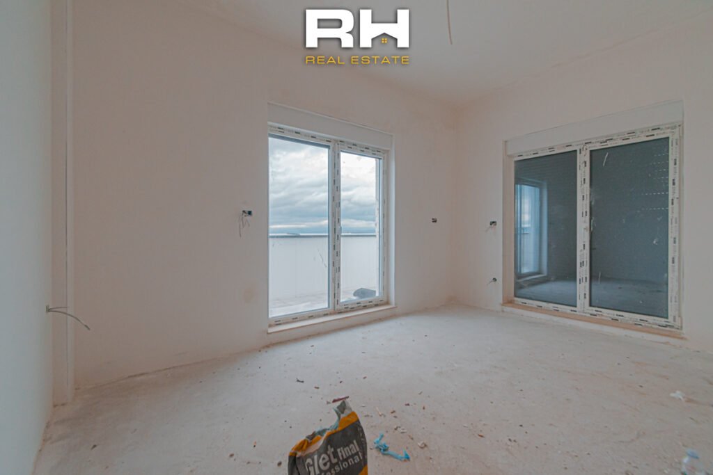 Penthouse 165m² + 40m² në SHITJE në Dragodan / Arbëri