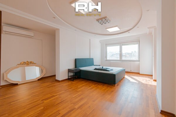 Banesë – Zyre 180m² + 120m² me #QIRA në Lagjen e Spitalit