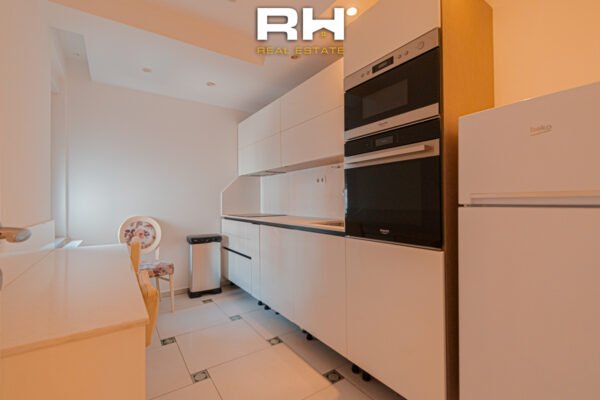 Banesë – Zyre 180m² + 120m² me #QIRA në Lagjen e Spitalit