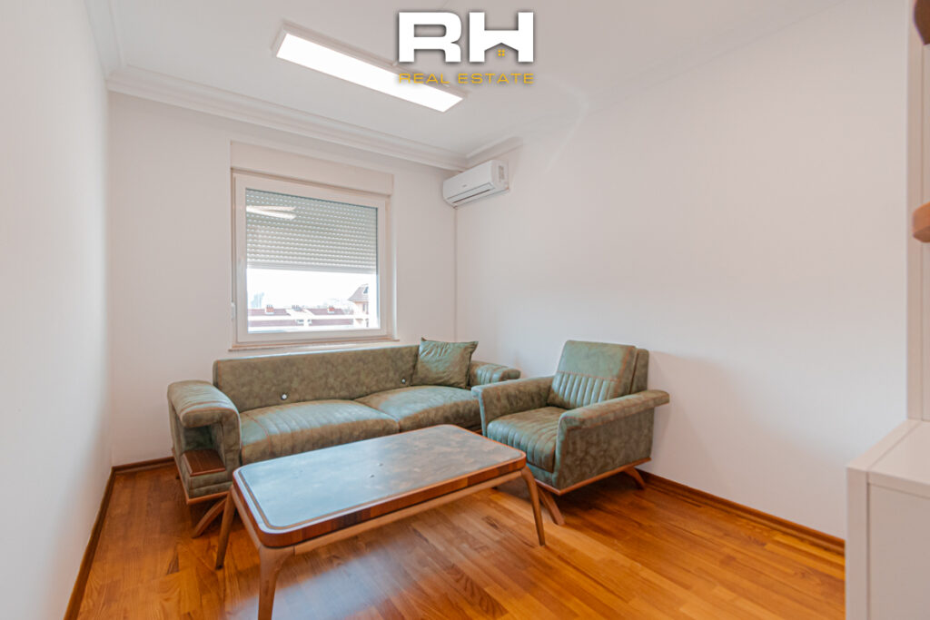 Banesë – Zyre 180m² + 120m² me #QIRA në Lagjen e Spitalit