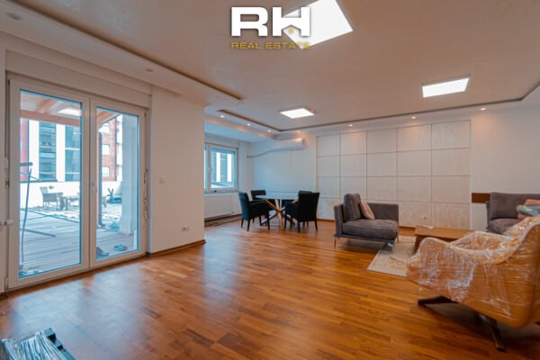 Banesë – Zyre 180m² + 120m² me #QIRA në Lagjen e Spitalit