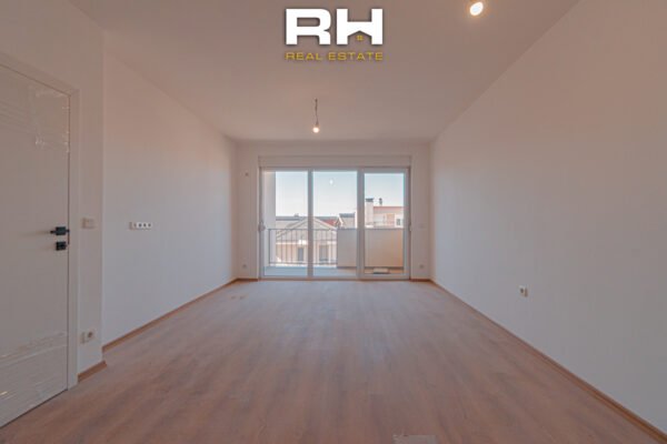 Banesë – Zyre 61m² me #QIRA në Mati 1