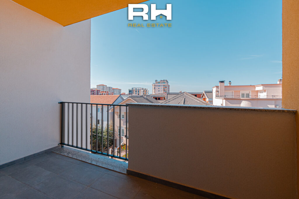 Banesë – Zyre 61m² me #QIRA në Mati 1