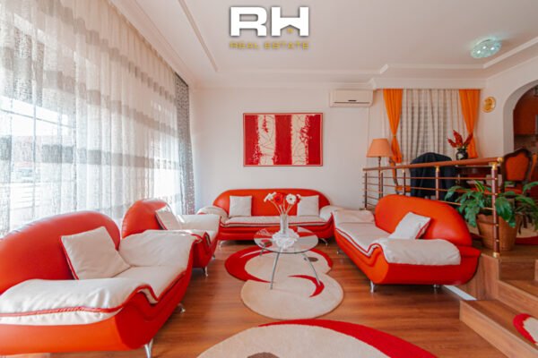 Shtëpi 150m² + 60m² me #QIRA në Bregun e Diellit