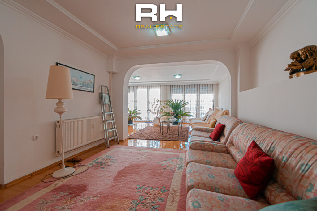 Shtëpi 150m² + 60m² me #QIRA në Bregun e Diellit
