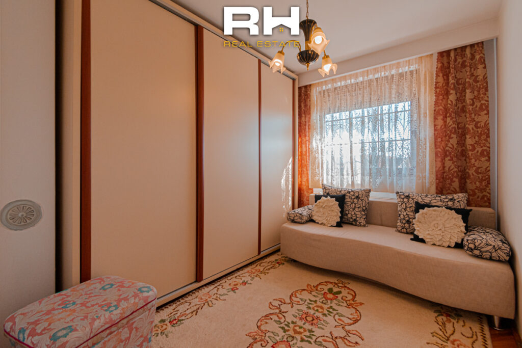 Shtëpi 150m² + 60m² me #QIRA në Bregun e Diellit