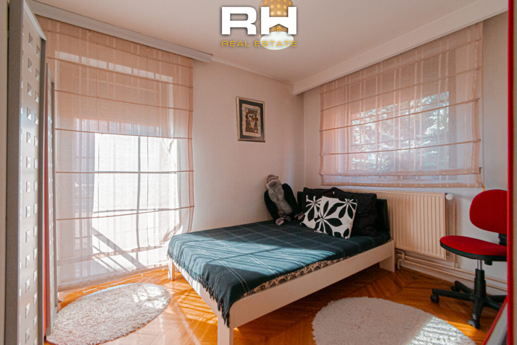 Shtëpi 150m² + 60m² me #QIRA në Bregun e Diellit