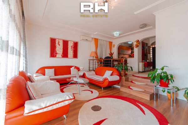 Shtëpi 150m² + 60m² me #QIRA në Bregun e Diellit