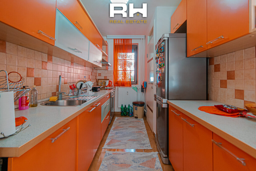 Shtëpi 150m² + 60m² me #QIRA në Bregun e Diellit