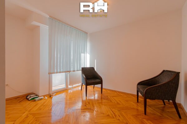 Banesë – Zyre 65m² me #QIRA në Ulpianë