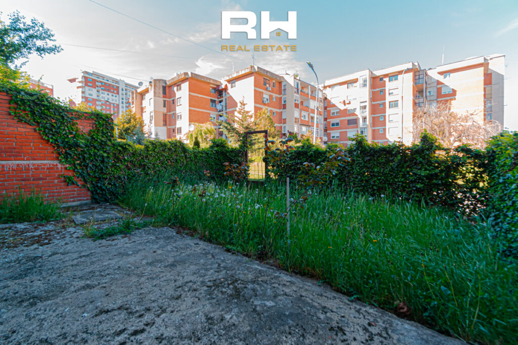Banesë – Zyre 80m² me #QIRA në Bregun e Diellit