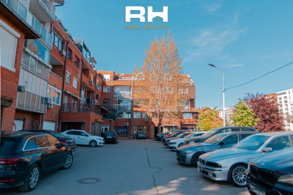 Banesë – Zyre 80m² me #QIRA në Bregun e Diellit